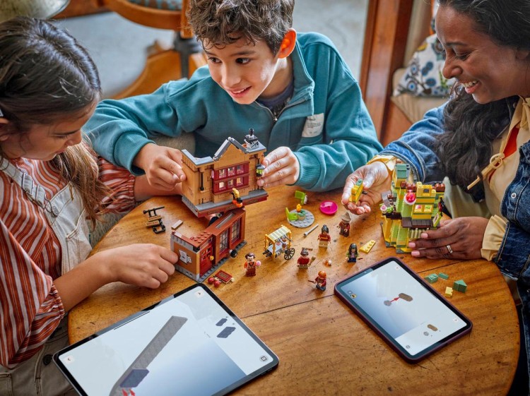 Klocki LEGO Harry Potter™ 76452 Markowy sprzęt do quidditcha™ i lodziarnia