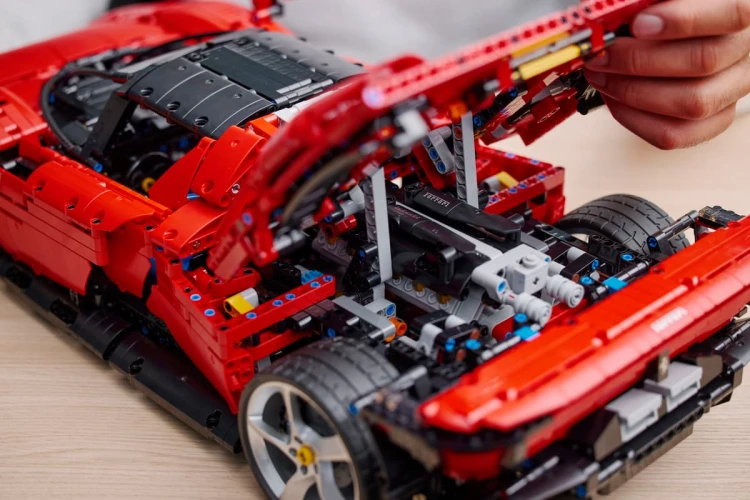 Klocki LEGO Technic 42143 Ferrari Daytona SP3