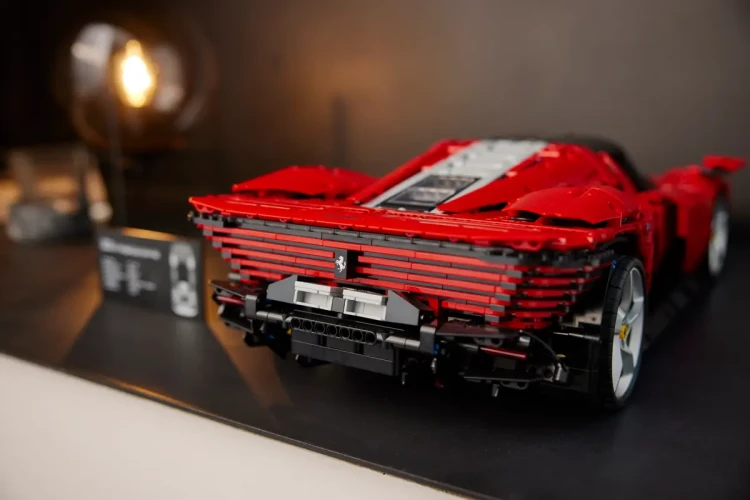 Klocki LEGO Technic 42143 Ferrari Daytona SP3