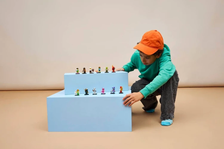 Klocki LEGO Minifigurki 71052 Seria 29