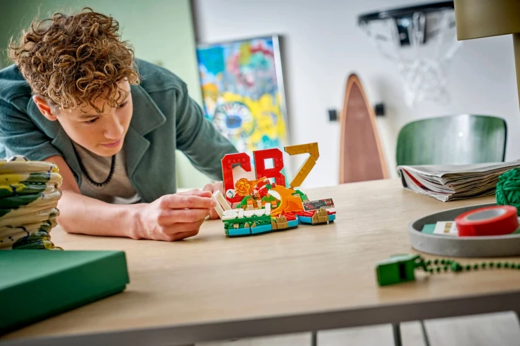 Klocki LEGO Editions 43012 Cristiano Ronaldo — piłkarskie momenty