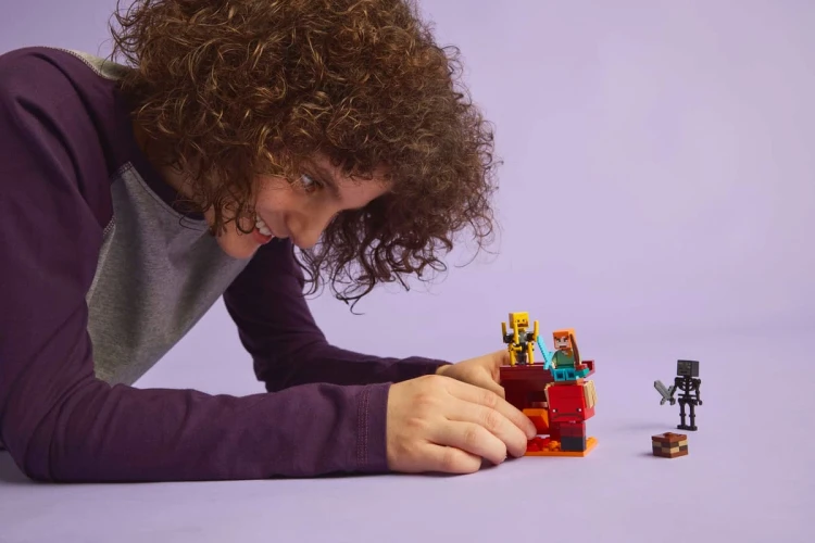 Klocki LEGO Minecraft 21266 Bitwa na moście Netheru