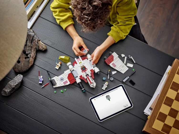 Klocki LEGO Star Wars 75432 Myśliwiec V-19 Torrent