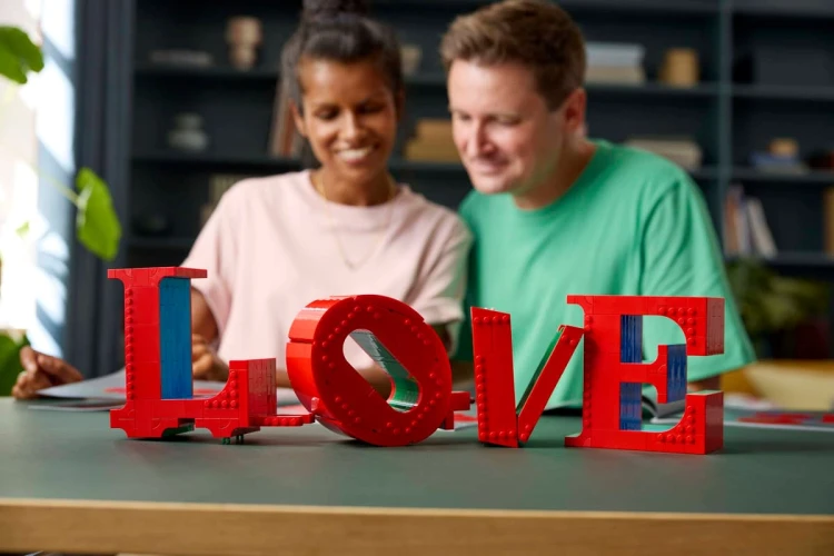 Klocki LEGO Art 31214 LOVE