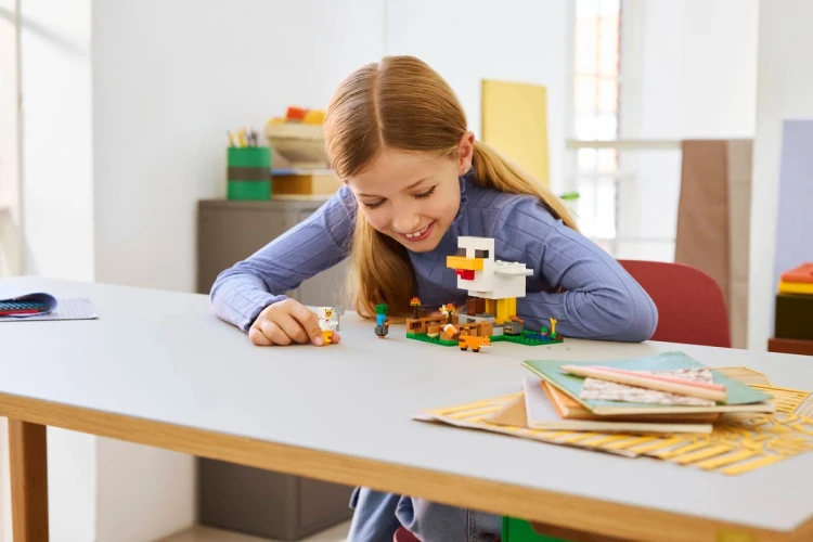 Klocki LEGO Minecraft 21585 Farma kurczaków