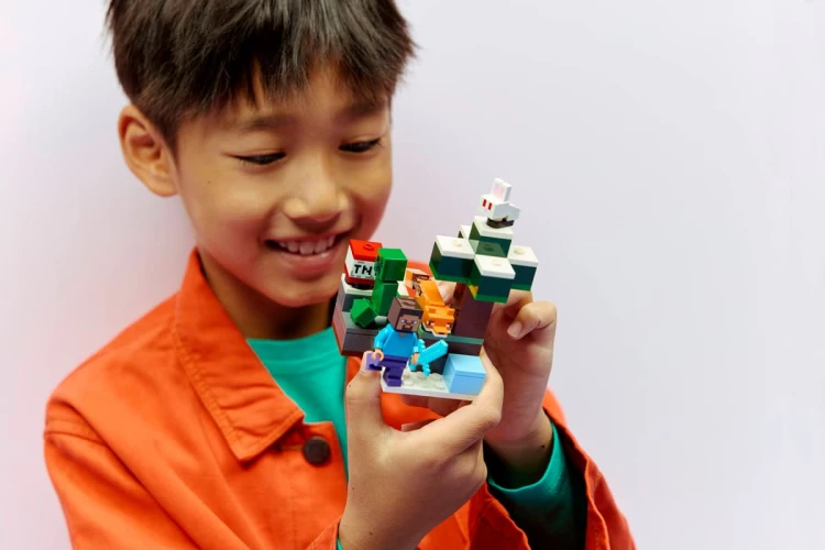 Klocki LEGO Minecraft 21583 Przygoda Steve’a w tajdze