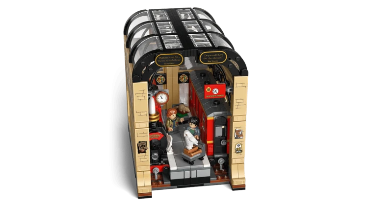 Klocki LEGO Harry Potter 76450 Book nook: Ekspres do Hogwartu™