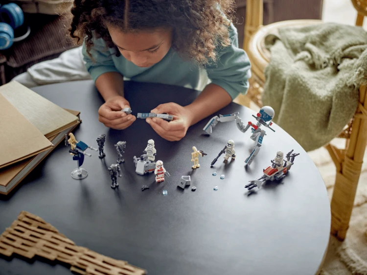 Klocki LEGO Star Wars 75372 Zestaw bitewny z żołnierzem armii klonów™ i droidem bojowym™