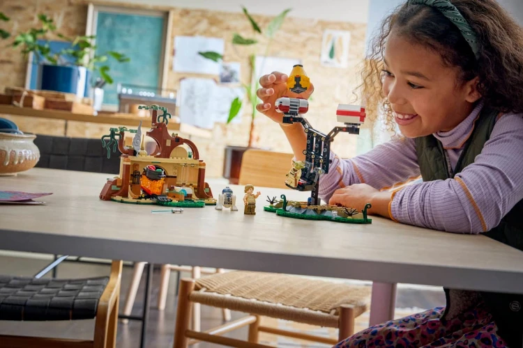 Klocki LEGO Star Wars 75422 SMART Play™: Chatka Yody i szkolenie Jedi