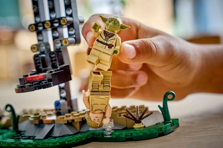Klocki LEGO Star Wars 75422 SMART Play™: Chatka Yody i szkolenie Jedi