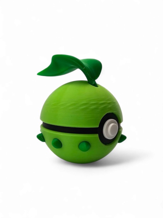 Chikorita Ball – Figurka Pokémon – Kolekcjonerska Pokeball 7 cm