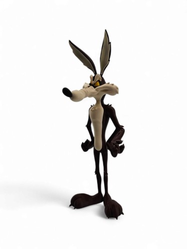 Figurka Wile E. Coyote – Kolekcjonerska Postać z Looney Tunes 27 cm