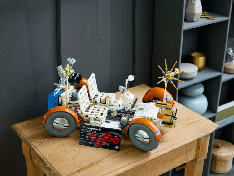 LEGO 42182 Technic NASA Apollo - pojazd LRV