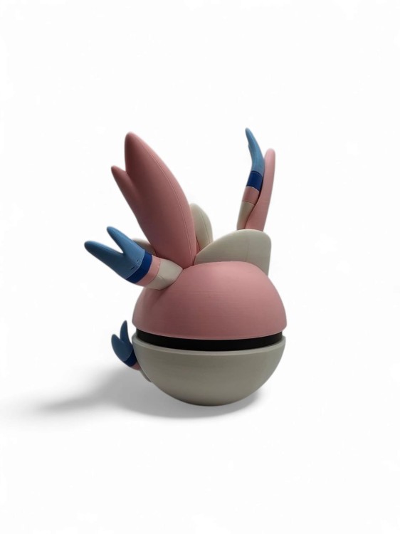 Sylveon Ball – Figurka Pokémon - Kolekcjonerska Pokeball