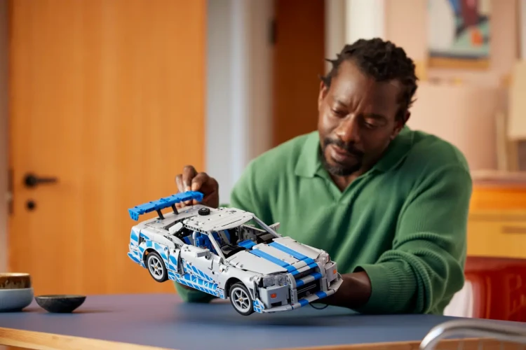 Klocki LEGO Technic 42210 Nissan Skyline GT-R
