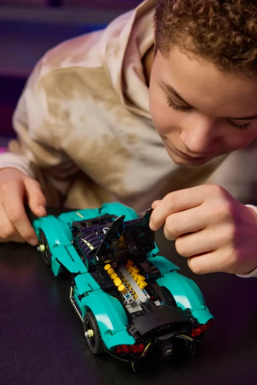 Klocki LEGO Technic 42208 Aston Martin Valkyrie