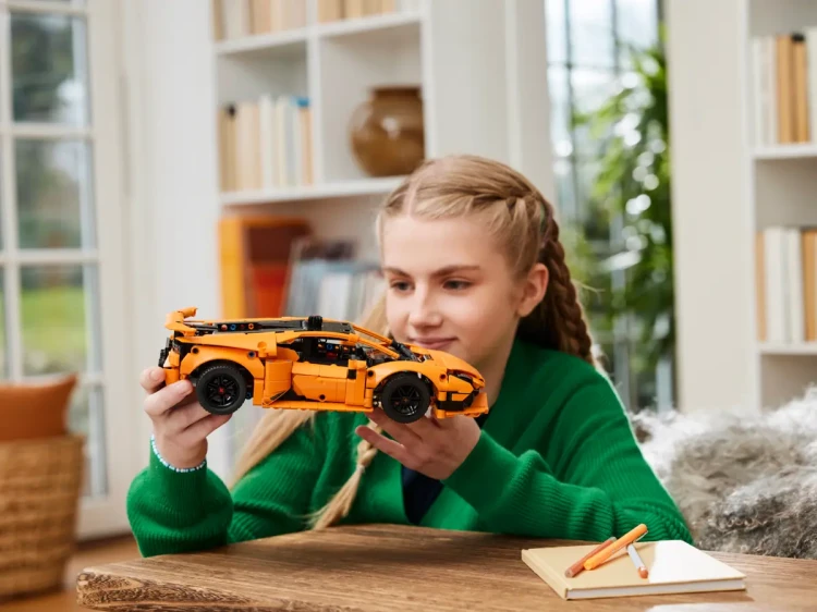Klocki LEGO Technic 42196 Lamborghini Huracán Tecnica