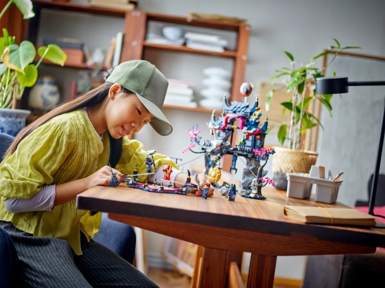 Klocki LEGO Ninjago  71813- Dojo cienia Wilczej Maski