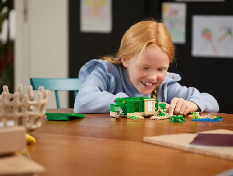 Klocki LEGO Minecraft 21254 Domek na plaży żółwi