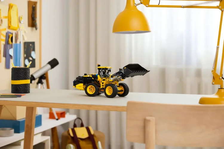 Klocki LEGO Technic 42209 Ładowarka kołowa Volvo L120 Electric