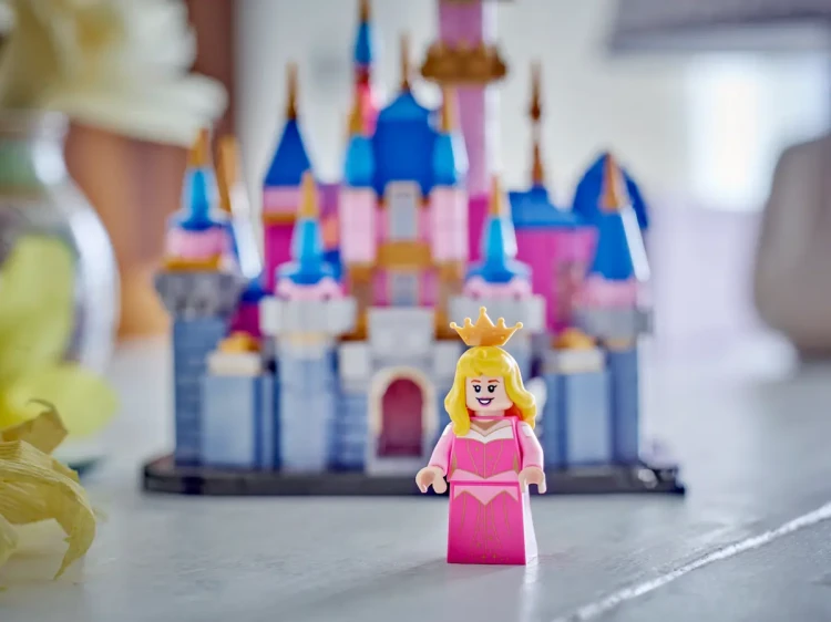 Klocki LEGO Disney 40720 Mały zamek Śpiącej Królewny Disneya