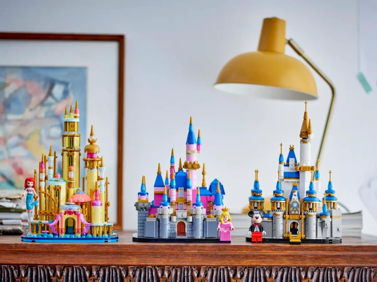 Klocki LEGO Disney 40720 Mały zamek Śpiącej Królewny Disneya