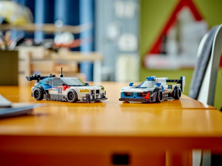 Klocki LEGO Speed Champions 76922 Samochody wyścigowe BMW M4 GT3 & BMW M Hybrid V8
