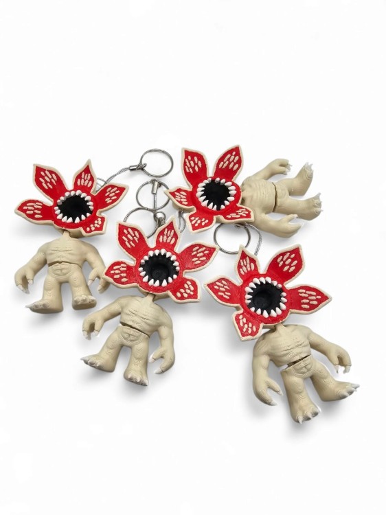 Demogorgon – Stranger Things – Brelok Ruchomy 8,5 cm – Figurka Kolekcjonerska