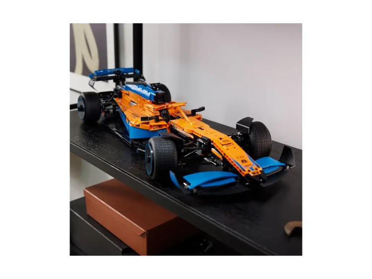 Klocki LEGO Technic  42141 Samochód wyścigowy McLaren Formula 1™