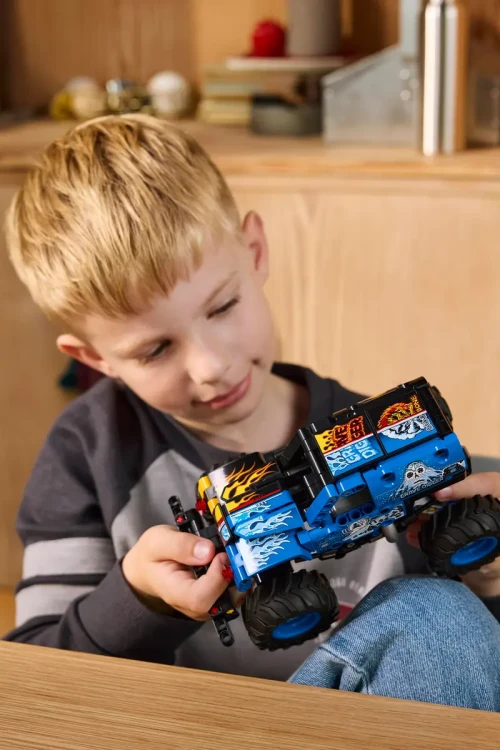 Klocki LEGO Technic  42219 Monster Jam™ Grave Digger™ Ogień i lód