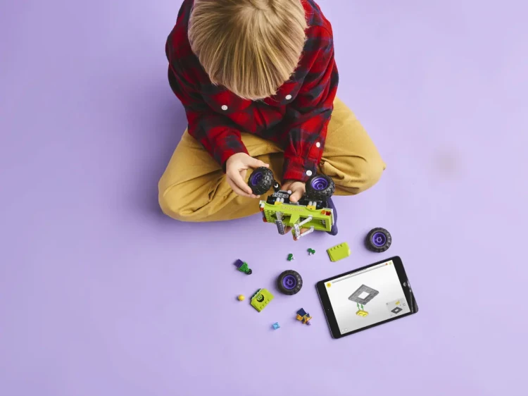 Klocki LEGO Marvel 76312 Monster truck Hulka kontra Thanos