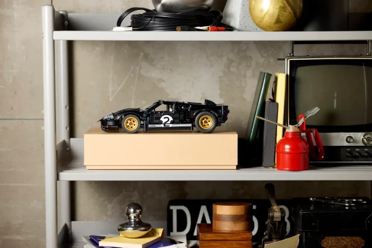 Klocki LEGO Technic 42223 Samochód wyścigowy 1966 Ford GT40 MKII