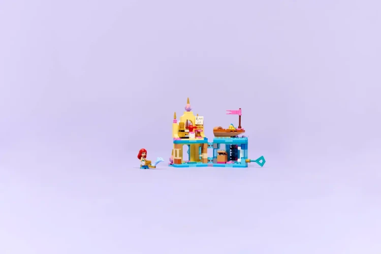 Klocki LEGO Disney 43285 Magiczny minipałac Arielki