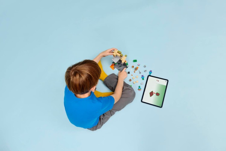 Klocki LEGO Minecraft 21587 Loch zombie