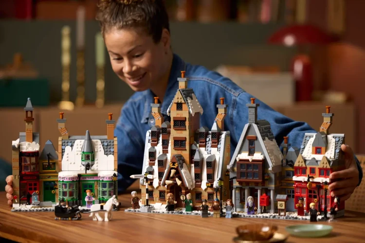 Klocki LEGO Harry Potter 76457 Hogsmeade™ — edycja kolekcjonerska