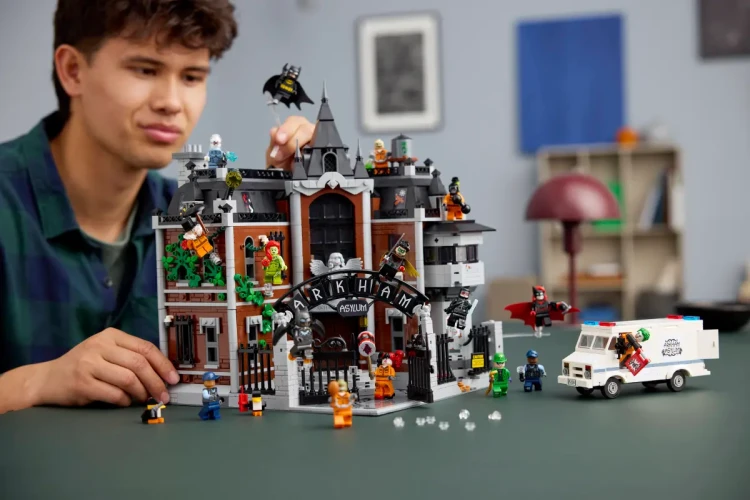 Klocki LEGO Batman 76300 Arkham Asylum