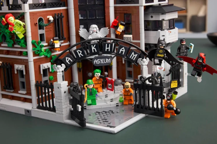 Klocki LEGO Batman 76300 Arkham Asylum