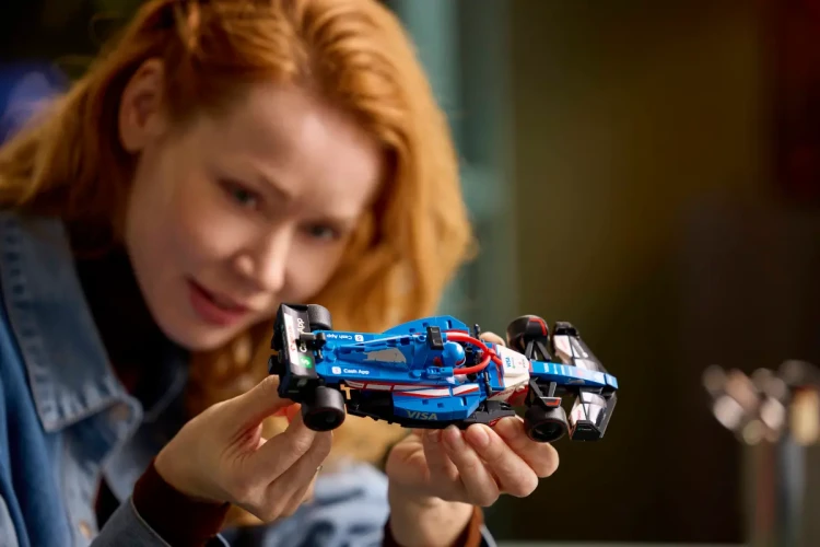 Klocki LEGO Speed Champions 77246 Bolid F1® Visa Cash App RB VCARB 01