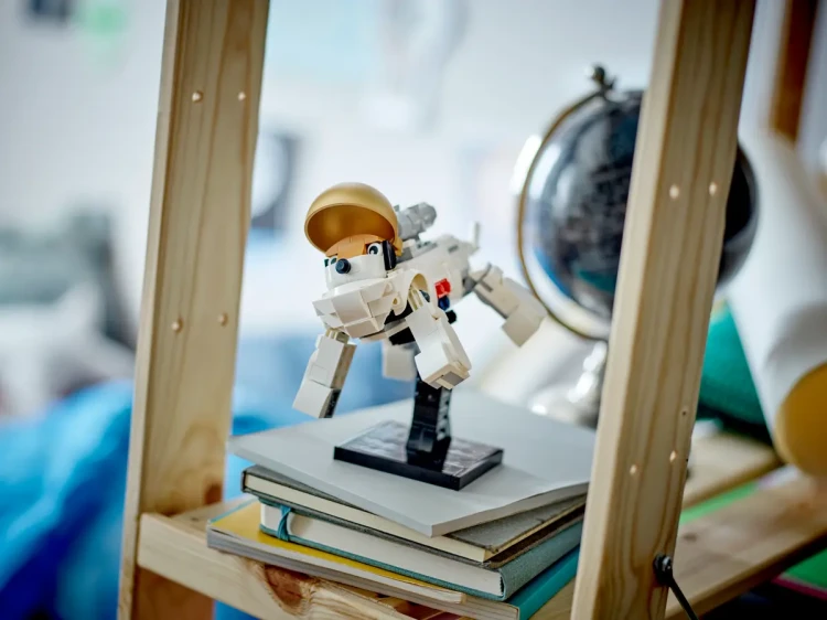 Klocki LEGO Creator 3 w 1 31152 Astronauta
