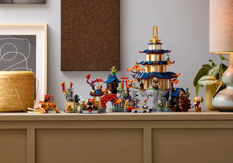 Klocki LEGO NINJAGO 71814 Turniejowe miasto ze świątynią