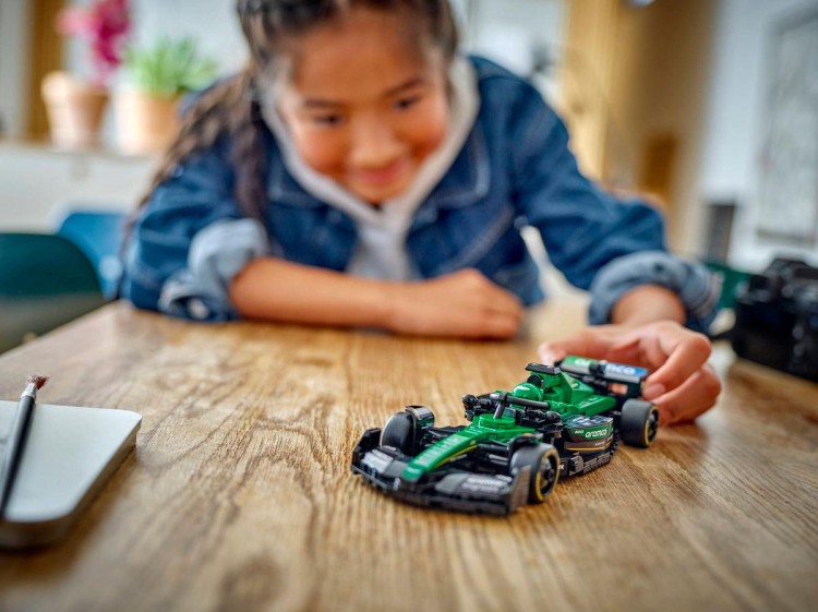 Klocki LEGO Speed Champions 77245 Bolid F1® Aston Martin Aramco AMR24