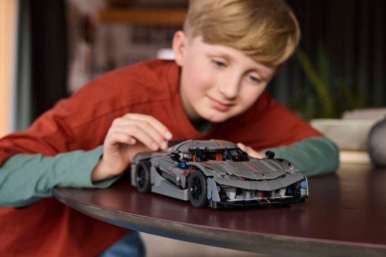 Klocki LEGO Technic 42173 Szary hipersamochód Koenigsegg Jesko Absolut