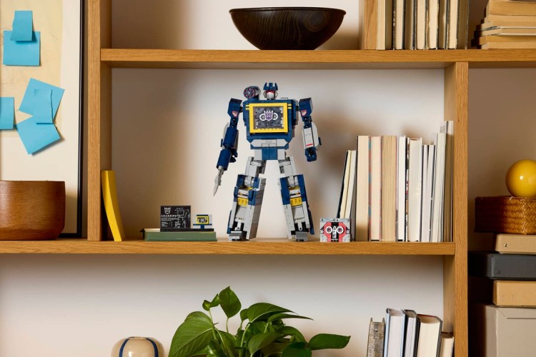 Klocki LEGO Icons 10358 Transformers: Soundwave