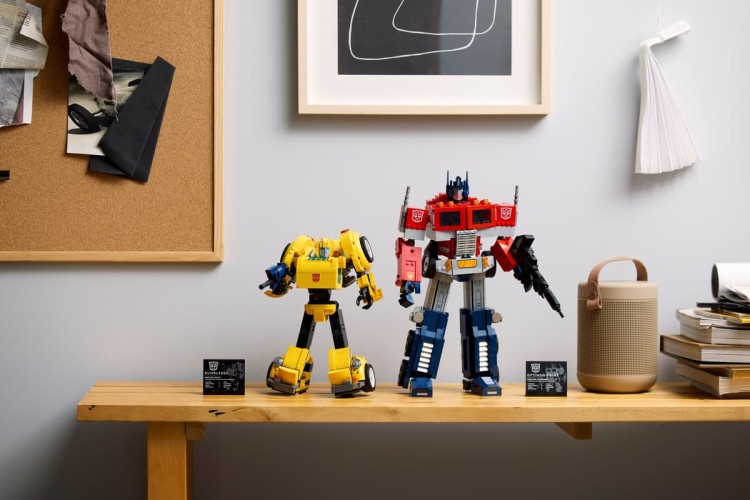 Klocki LEGO Icons 10338 Bumblebee