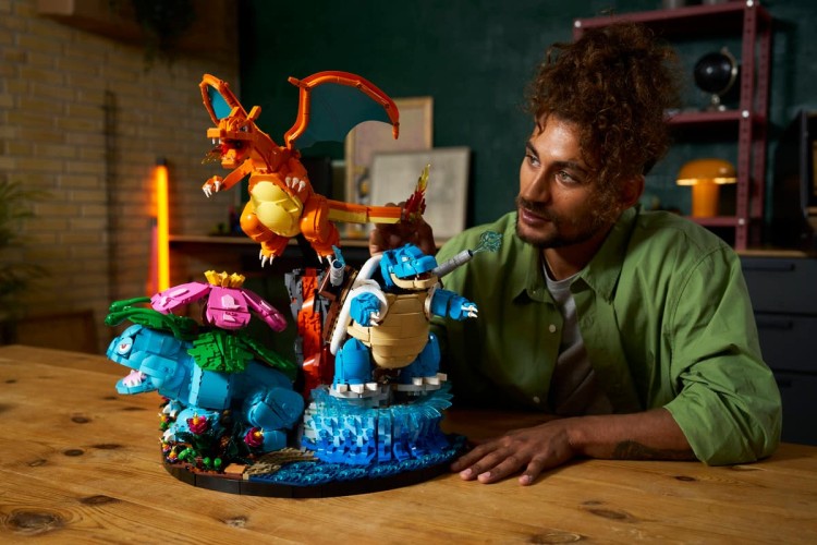 Klocki LEGO Pokemon  72153 Venusaur, Charizard i Blastoise + Kolekcja odznak z regionu Kanto