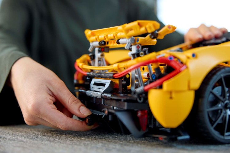 Klocki LEGO Technic 42172 McLaren P1