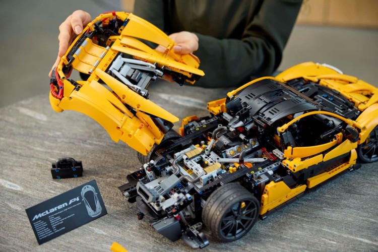 Klocki LEGO Technic 42172 McLaren P1