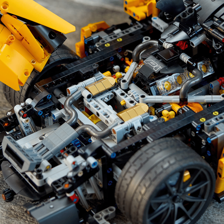 Klocki LEGO Technic 42172 McLaren P1