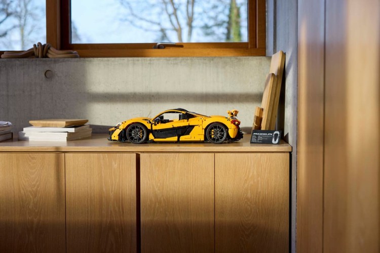 Klocki LEGO Technic 42172 McLaren P1